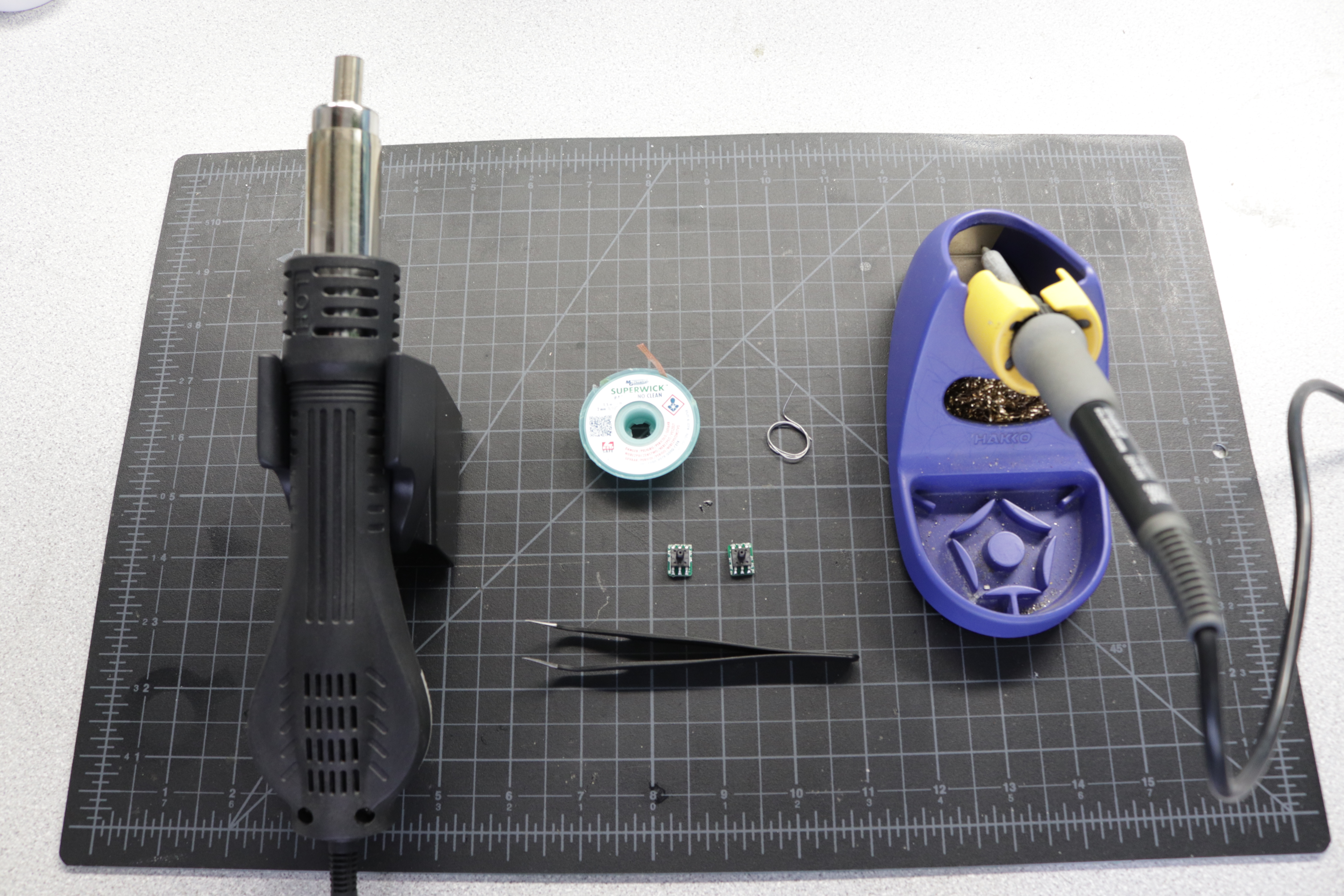 A photo of the tools specified above