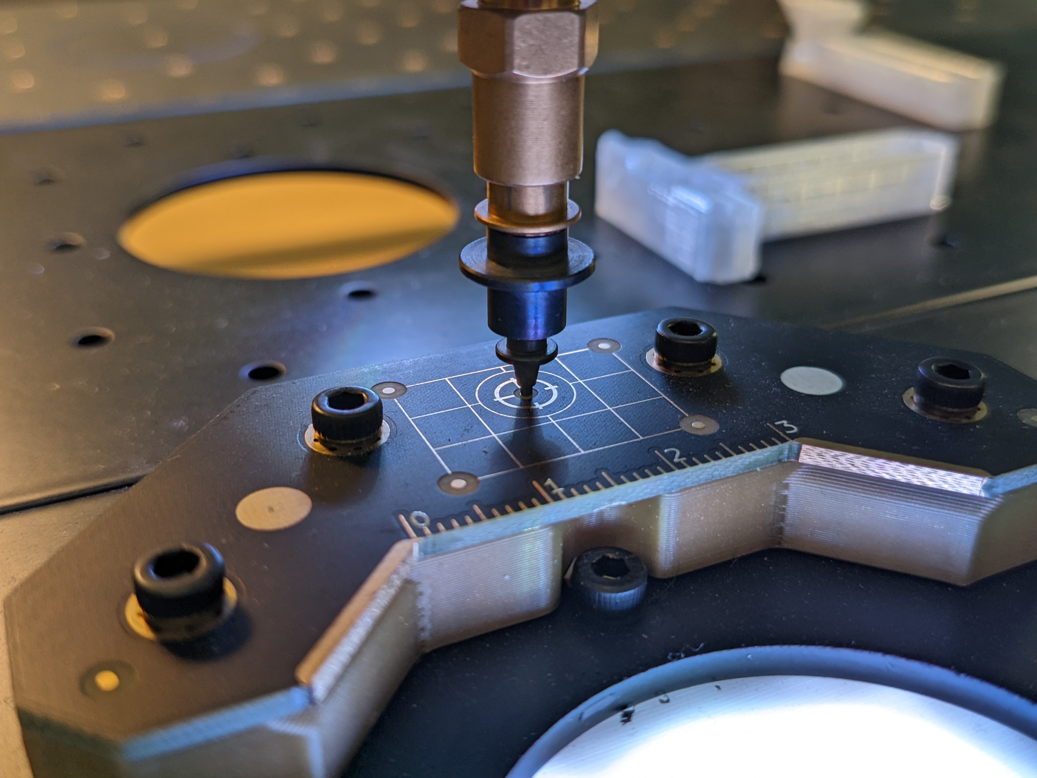 Nozzle touching the homing fiducial